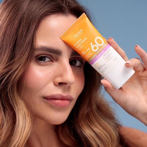 Protetor Facial Labotrat Dermo Sun Fluido Incolor Fps 60 40ml