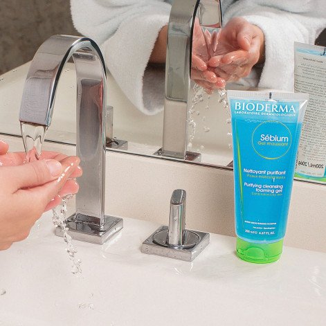 Bioderma Sébium Gel Moussant Gel de Limpeza Antioleosidade Facial 200ml